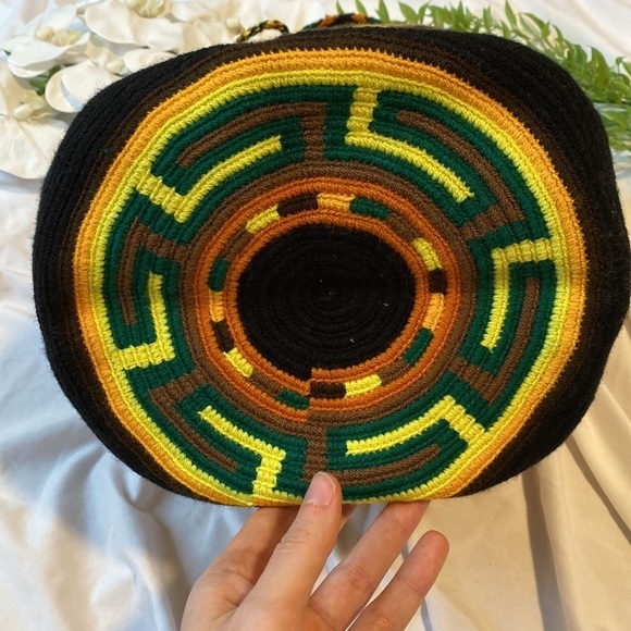 Sunflower Patterned Black Large Wayuu Drawstring Crossbody Mochila Bag - Picture 4 of 11